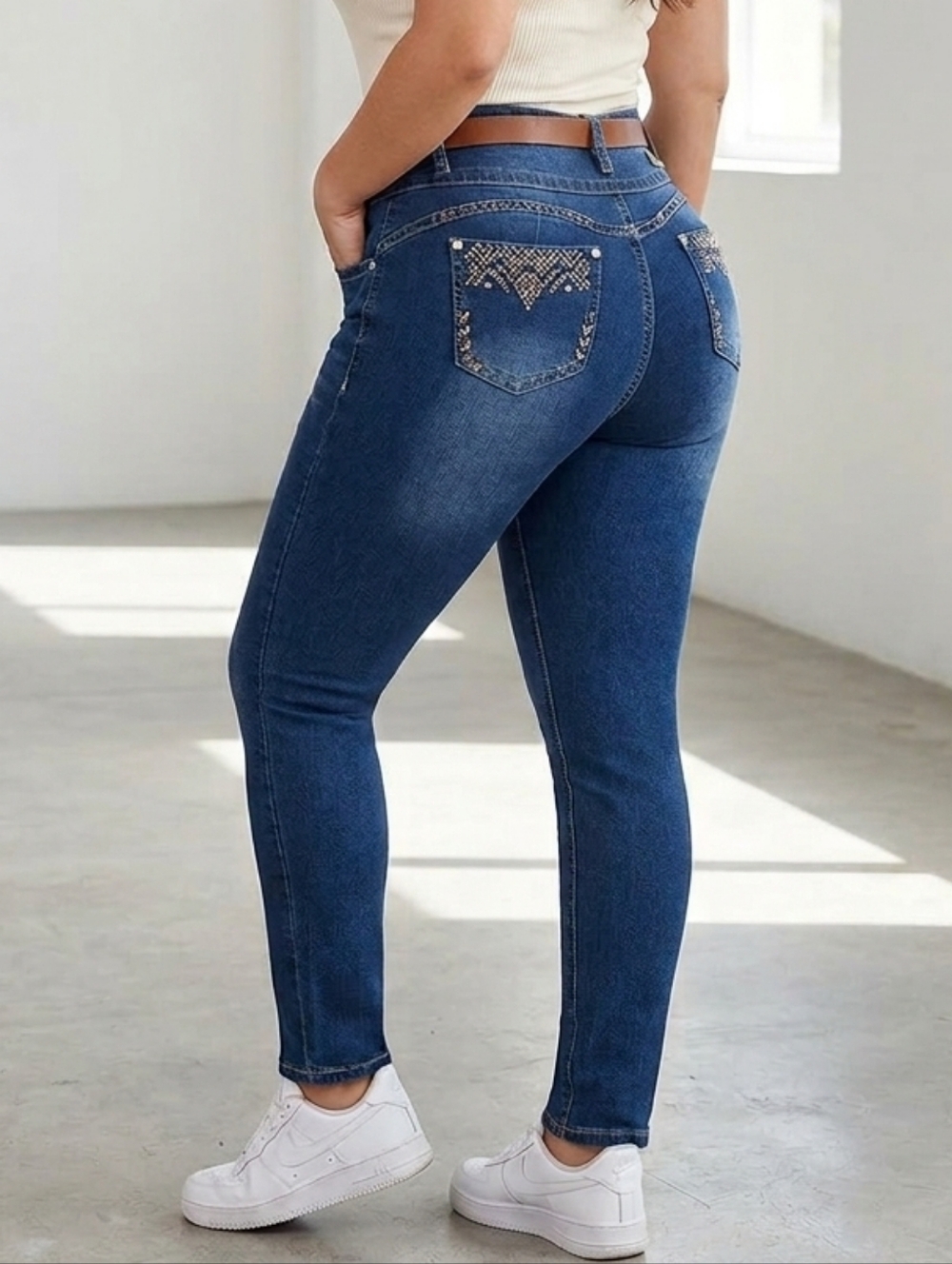 Silver Diva High Rise Push Up Jeans Rhinestone Size 9